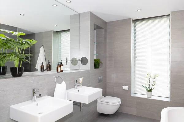 Transform Your Pasadena Bathroom into a Modern Retreat