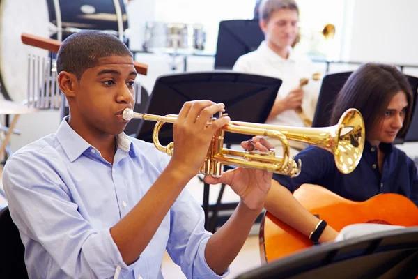 Personalized Music Lessons at a Reisterstown School